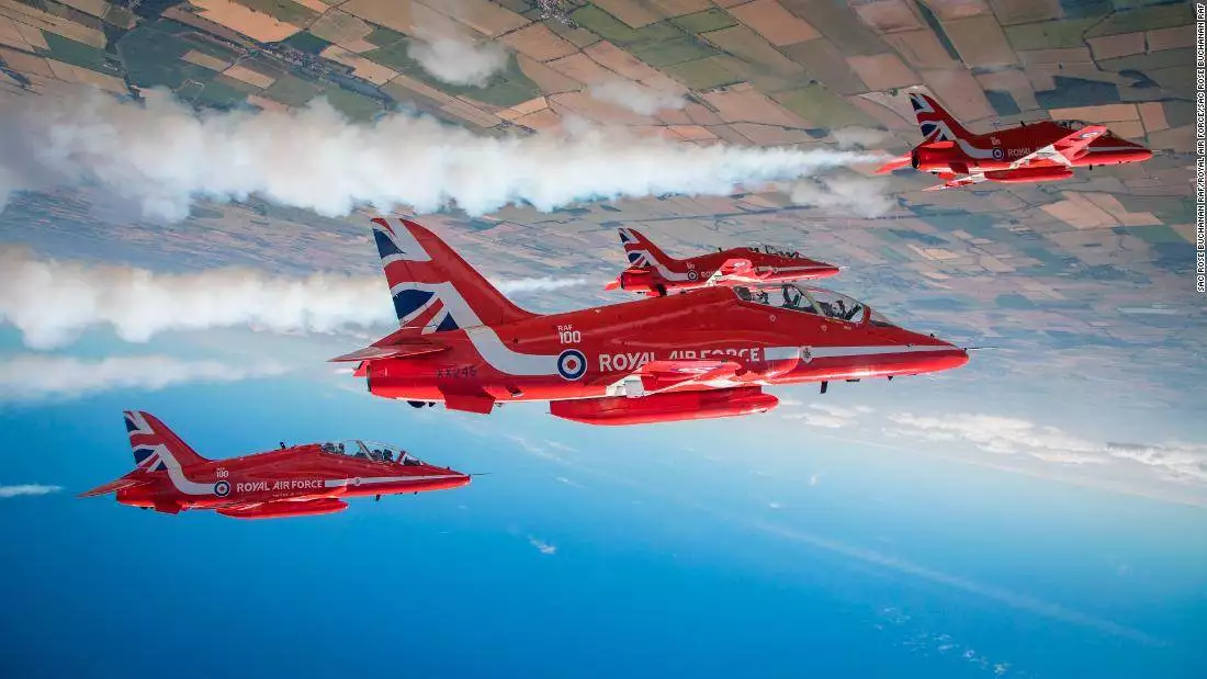 US and Canada air shows in 2019: RAF Red Arrows and 747s dominate
