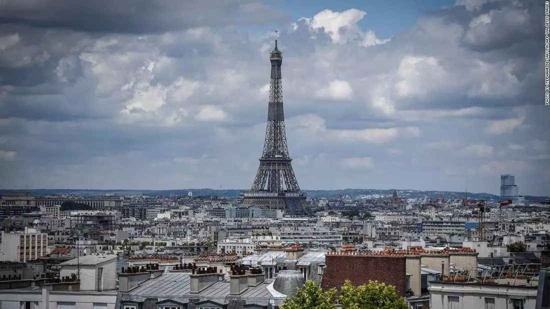 France bans unvaccinated Americans from entering